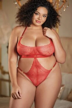 Allure Halter Ouverte Lace Teddy