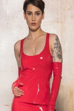 Praline Top Vinyl Red